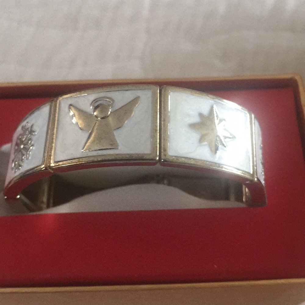 NIB Macy’s Holiday Lane Bracelet